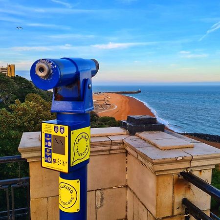 Modern Double Room With En-Suite, Parking & Fast Wifi - Close To Beach Sandgate Exterior photo